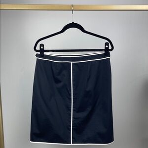 Saks Fifth Avenue Sport Black Skirt with White Accents Ladies Size 8